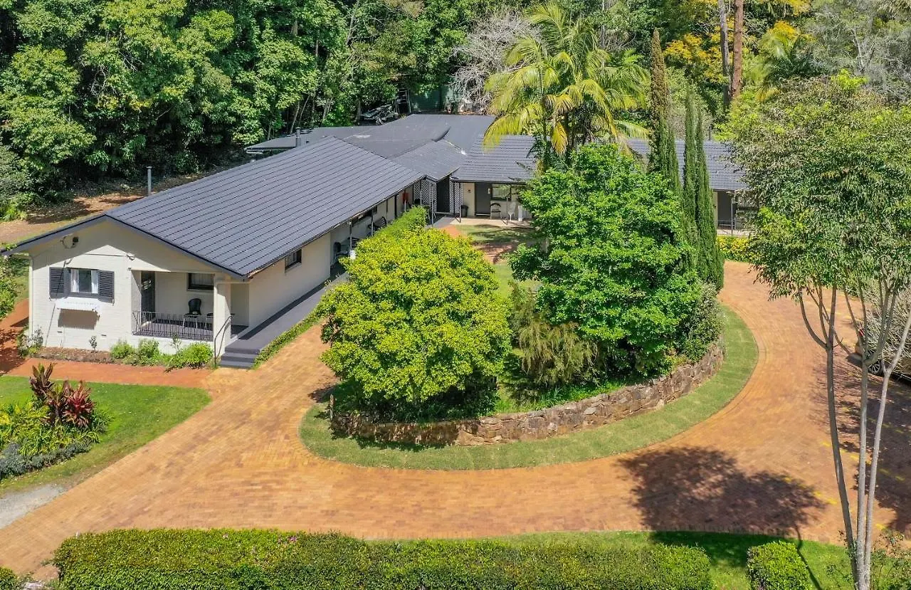 ***  Tall Trees Motel Mountain Retreat Mount Tamborine Australia