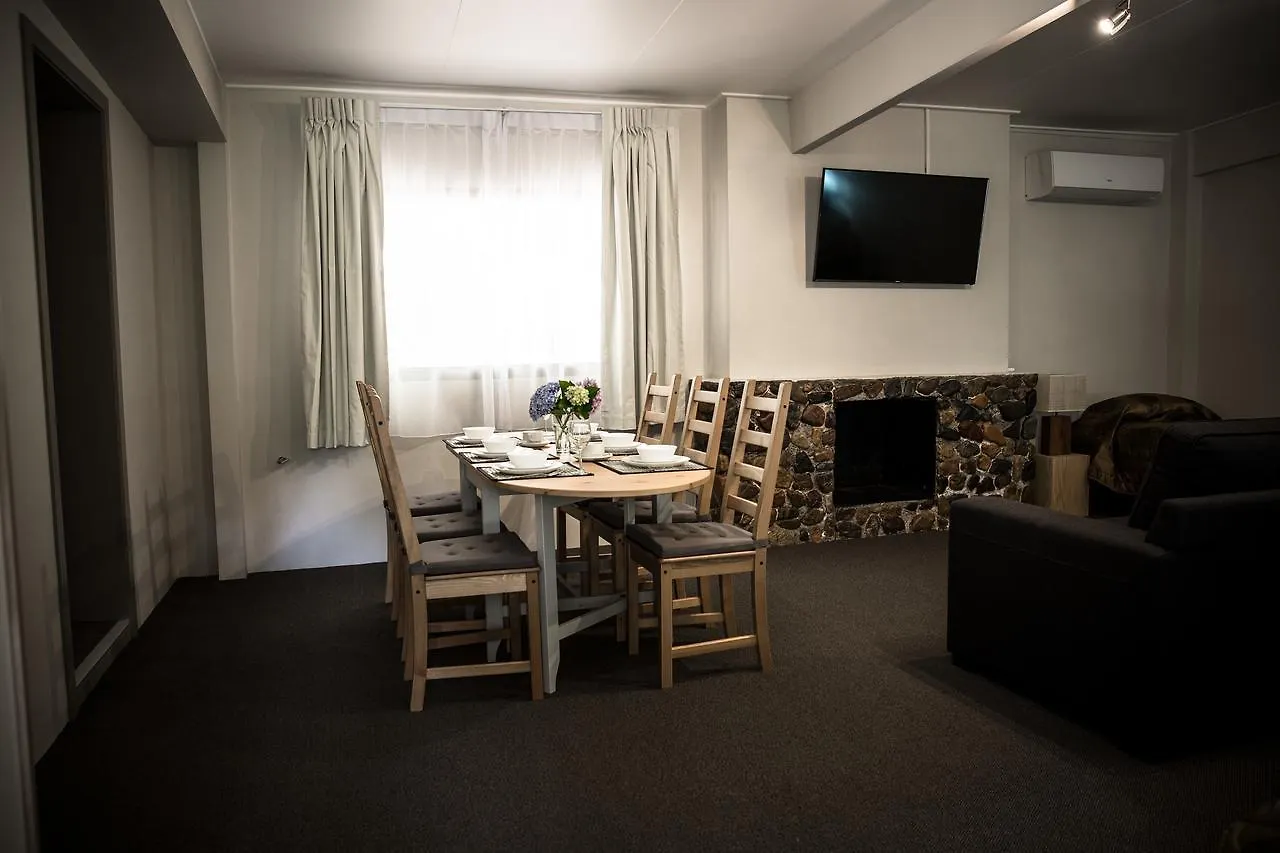 Tall Trees Motel Mountain Retreat Mount Tamborine 3*,  Australia